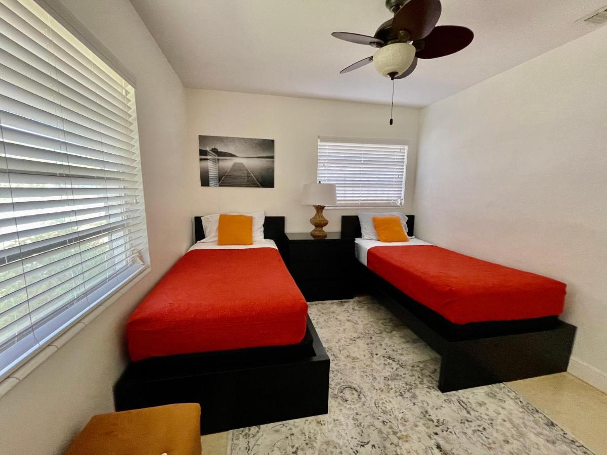 Rowena House 2Bd Den 2Bth Heated Pool Near Siesta Key Villa Sarasota Exterior photo