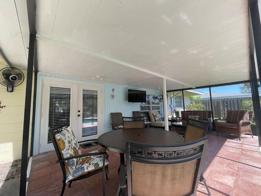 Rowena House 2Bd Den 2Bth Heated Pool Near Siesta Key Villa Sarasota Exterior photo